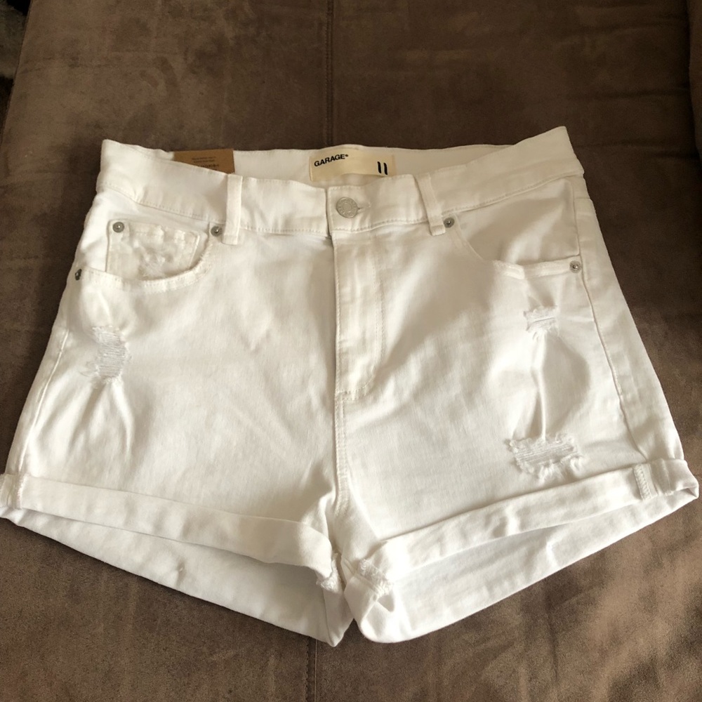 Garage white shorts
